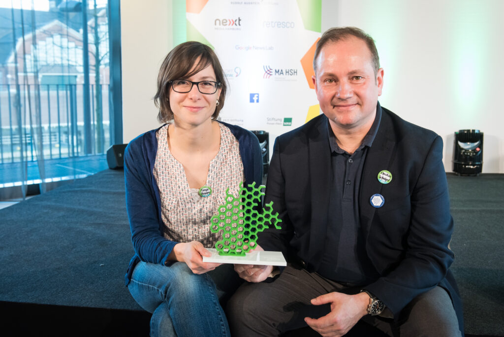 Tanja Krämer und Christian Schwägerl von RiffReporter (Foto: Jörg Müller/VOCER)